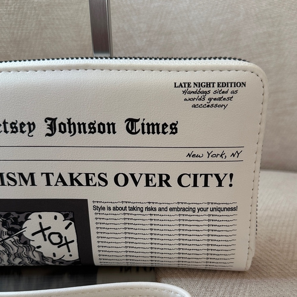 Betsey Johnson Black and White Newspaper Wristlet - Picture 8 of 15